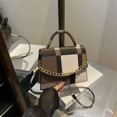 Chicly Trendsetting Shoulder & Crossbody Handbags